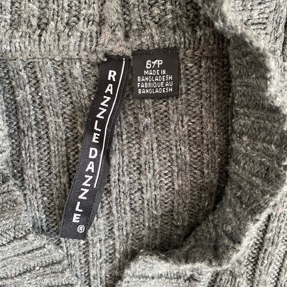 Sweater - Picture 3 of 4